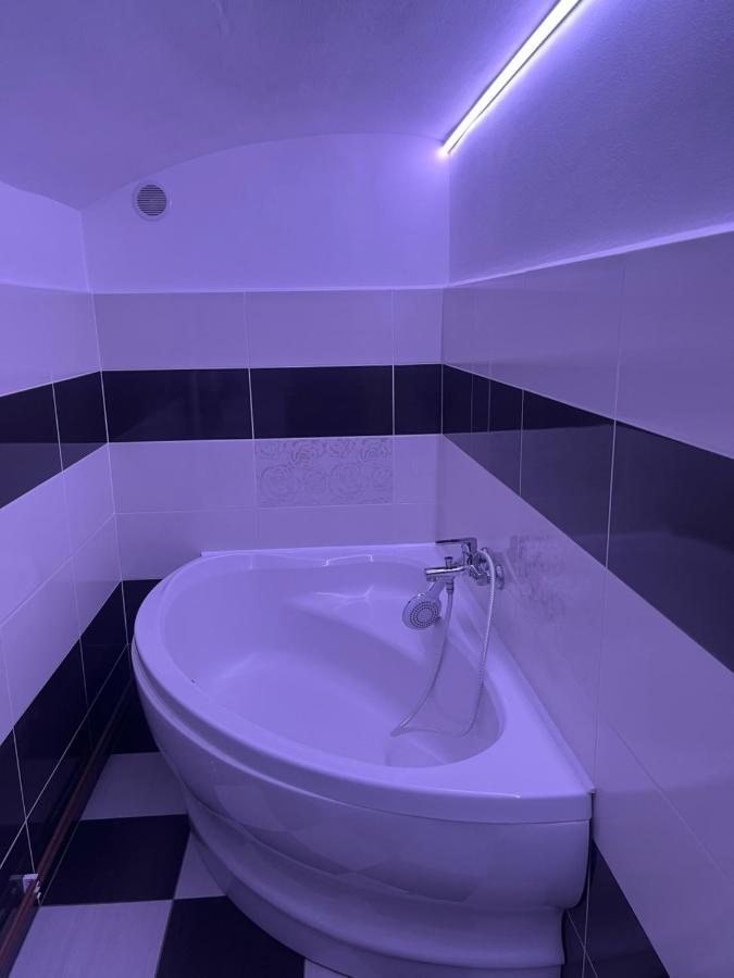 Apartman V Rodinnem Dome Jaroměř 외부 사진
