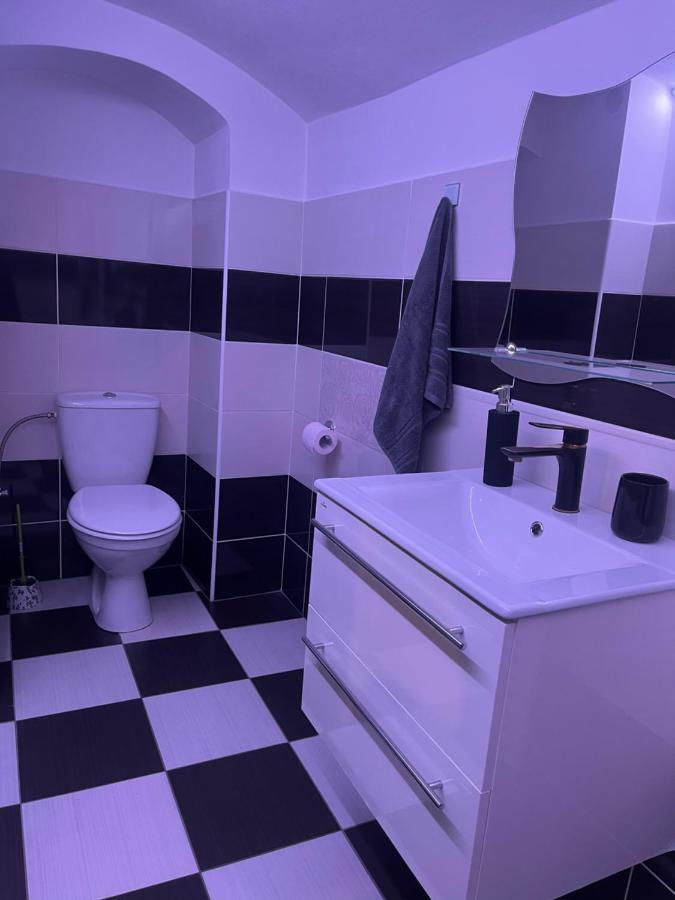 Apartman V Rodinnem Dome Jaroměř 외부 사진